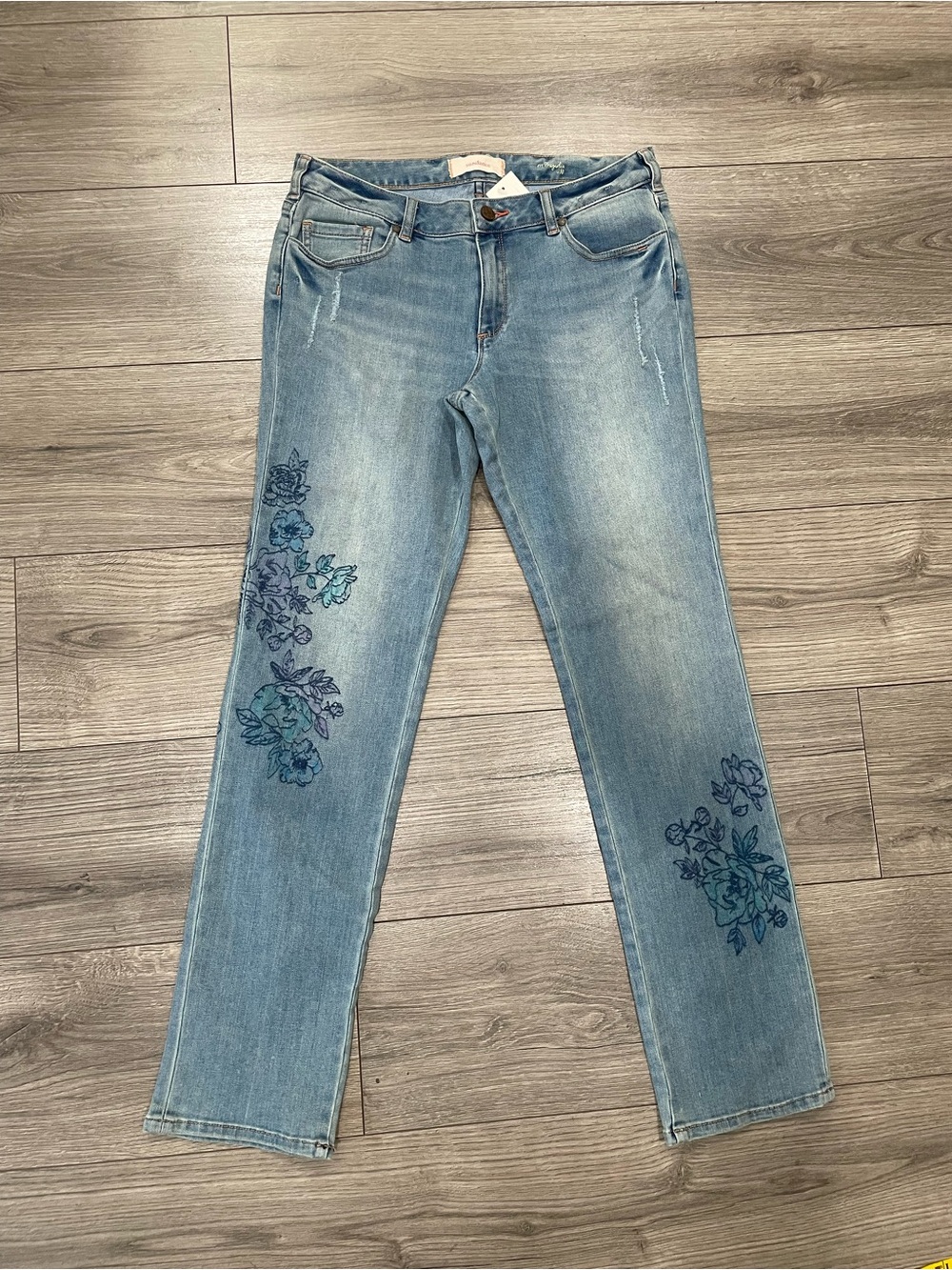 NWT Sundance Magnolia Floral Embroidered Jeans Size 30 - Picture 2 of 7